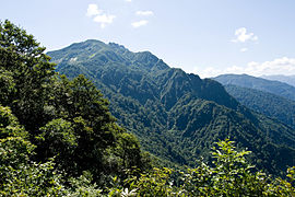 新潟県の八海山で高校3年の男子生徒、滑落し心肺停止…地学の部活中に