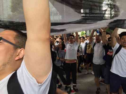 ロザン宇治原「安倍総理の『こんな人たち(選挙妨害者)』を『反対者』と捻じ曲げたメディアはフェアじゃない」