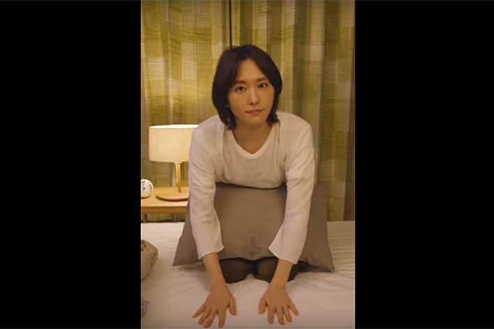 ベッドの上で新垣結衣が「誰かに見られたら恥ずかしいよ…」”#金曜日の新垣さん”に悶絶者続出！ （オートックワン） - Yahoo!ニュース