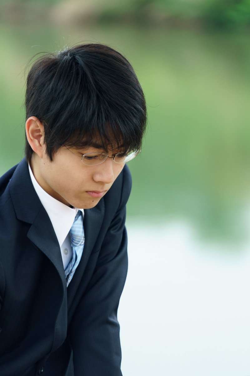 メガネ男子好きな人〜