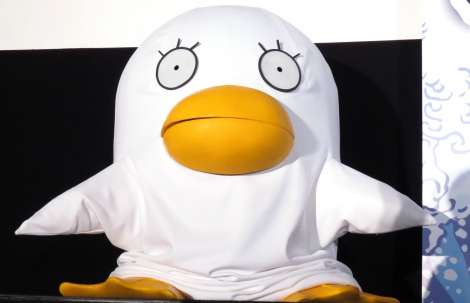 『銀魂』エリザベスの声は山田孝之 舞台あいさつに着ぐるみで登場