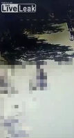 【閲覧注意】交通事故を起こした中国人ドライバー、賠償金の請求を恐れ路上の被害者２人をハンマーで撲殺（ショッキング動画） ｜ 保守速報