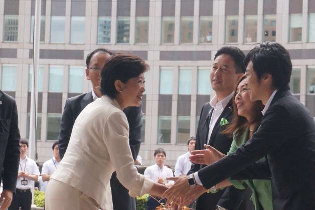 都議らが小池百合子氏に陰湿な嫌がらせ…出迎え拒否