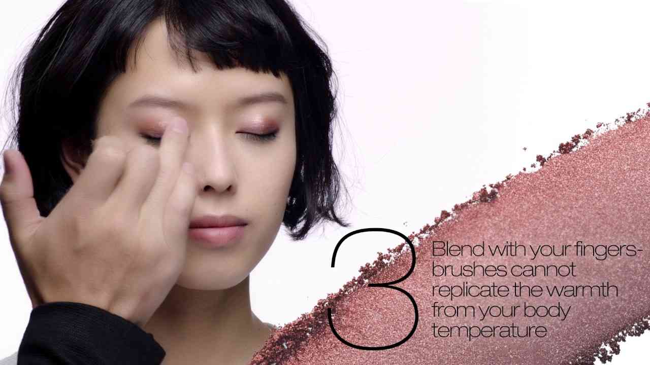 how to apply simple gradation eye makeup using fingers | shuTIPS - YouTube