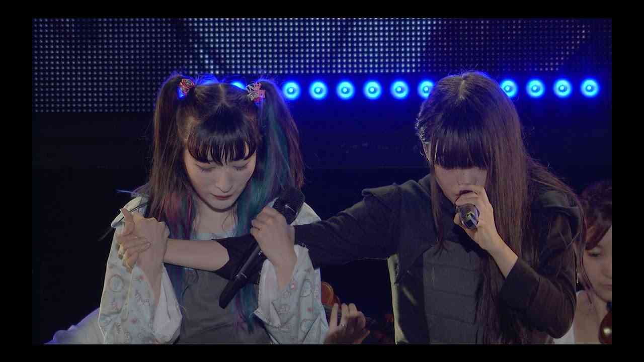 BiSH / オーケストラ[Less Than SEX TOUR FiNAL“帝王切開”日比谷野外大音楽堂] - YouTube