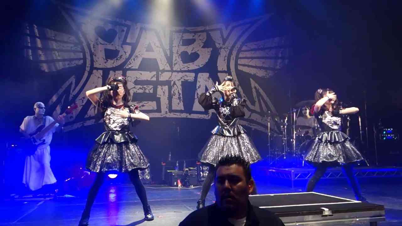 BABYMETAL From Dusk Till Dawn Hollywood Paradium 16 6 17 FANCAMCOMPILATION - YouTube
