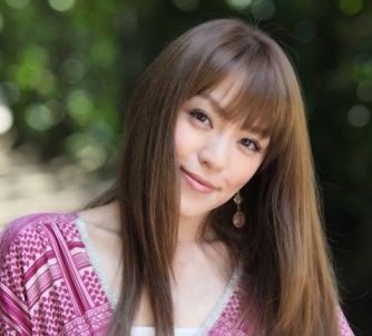今井絵理子、30代最初のライブで息子と初共演