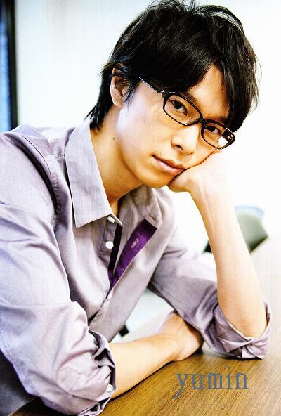 メガネ男子好きな人〜