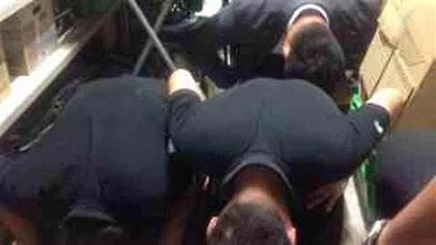 代金払わずミネラル水飲み 注意した店員殴る 男2人逃走 姫路のコンビニ ガールズちゃんねる Girls Channel