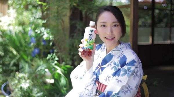 夏！浴衣姿の有名人画像