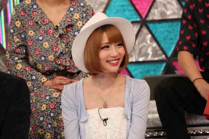 鈴木亜美、生後半年の長男のベビーカーは14万円！教育にはお金惜しまずもマッサージは自分で！