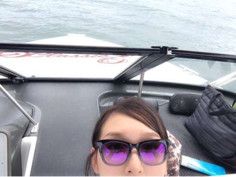 加護亜依、ウエイクボードをする夫にノロケ全開「カッコ良すぎて惚れ惚れ」