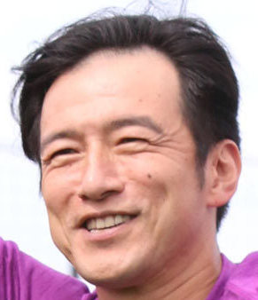  目力すごい！Mr.Childrenが鼻セレブティシュとコラボ