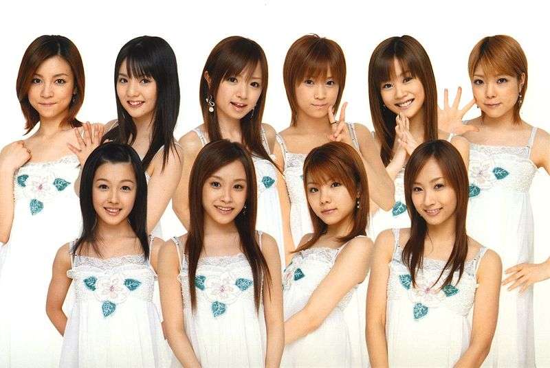 好きな女性アイドルグループの好きな衣装を貼るトピ