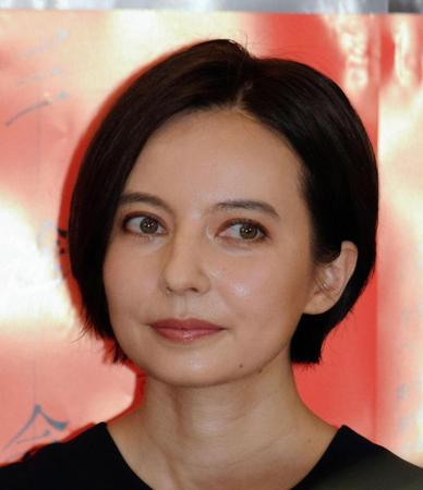 ベッキー、芸能界の“不倫ブーム”に責任感？「私はこの流れの初期だから…」