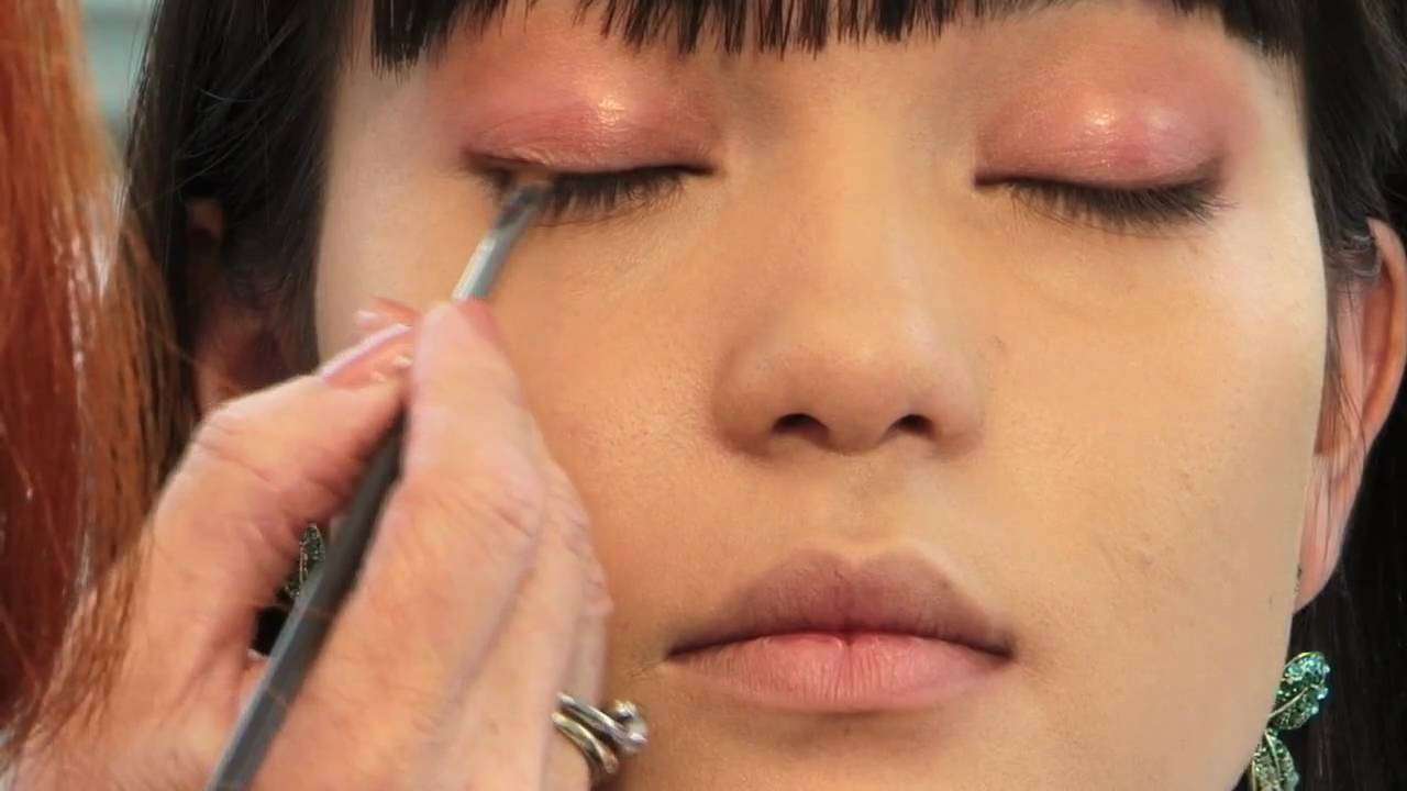 Asian Eye Makeup Tutorial - How to Create a Natural Daytime Look (Ep 3) - YouTube