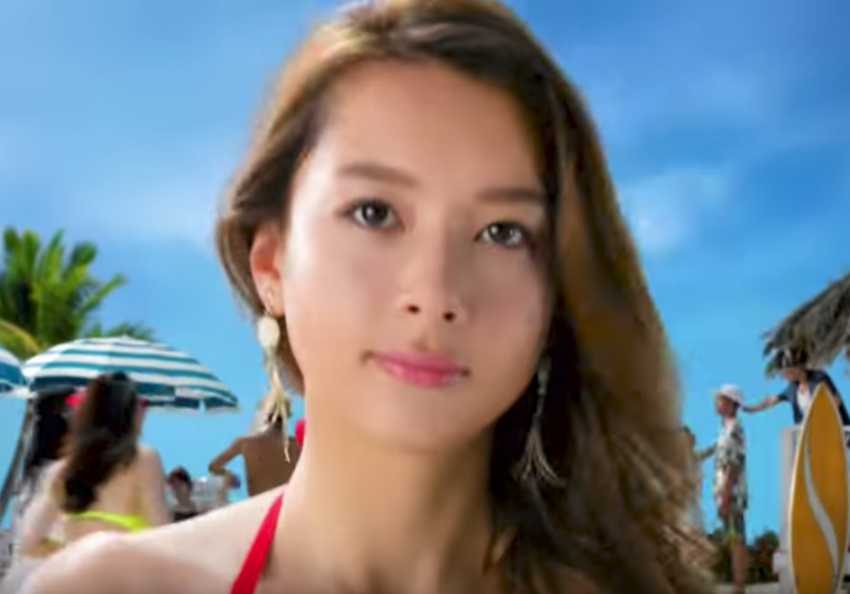 モンスト(夏の極み)CMの女の子は誰？赤い水着姿の女性モデルがかわいい！ | Keep It Fun. BLUELEAP BLOG