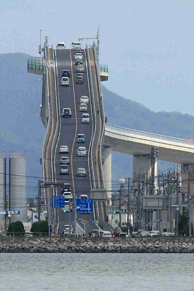 〈苦手な人注意〉巨大建造物を貼るトピ