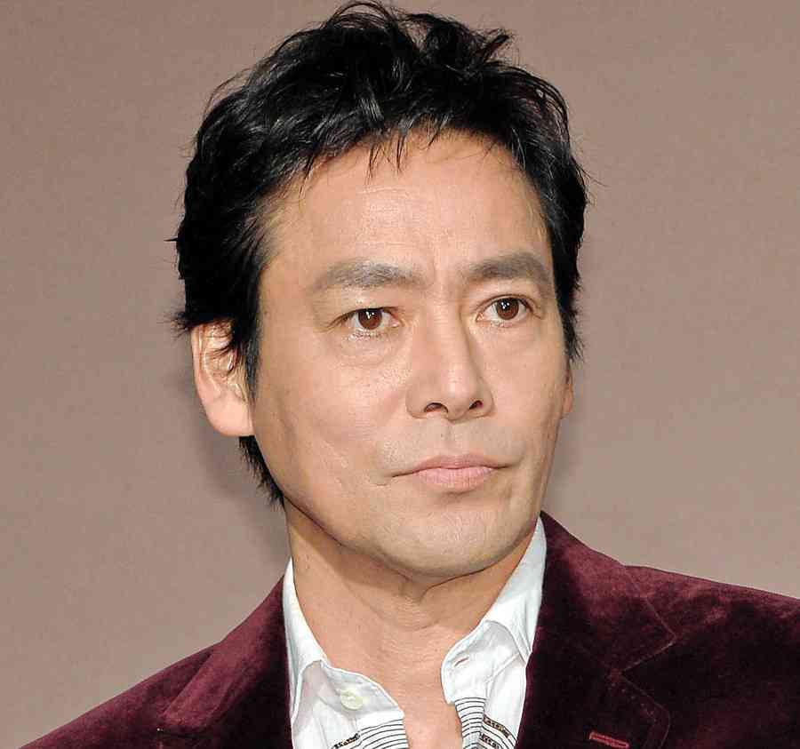 村上弘明、イケメン長男が同じオスカー入り…元モデル母の美貌も反響