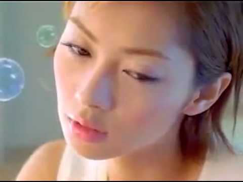 伊東美咲（Misaki Itō）｜「Bloomin'! PN」（資生堂 ピエヌ ブルーミンカラー CM 30秒）♪ Tommy february6 - YouTube
