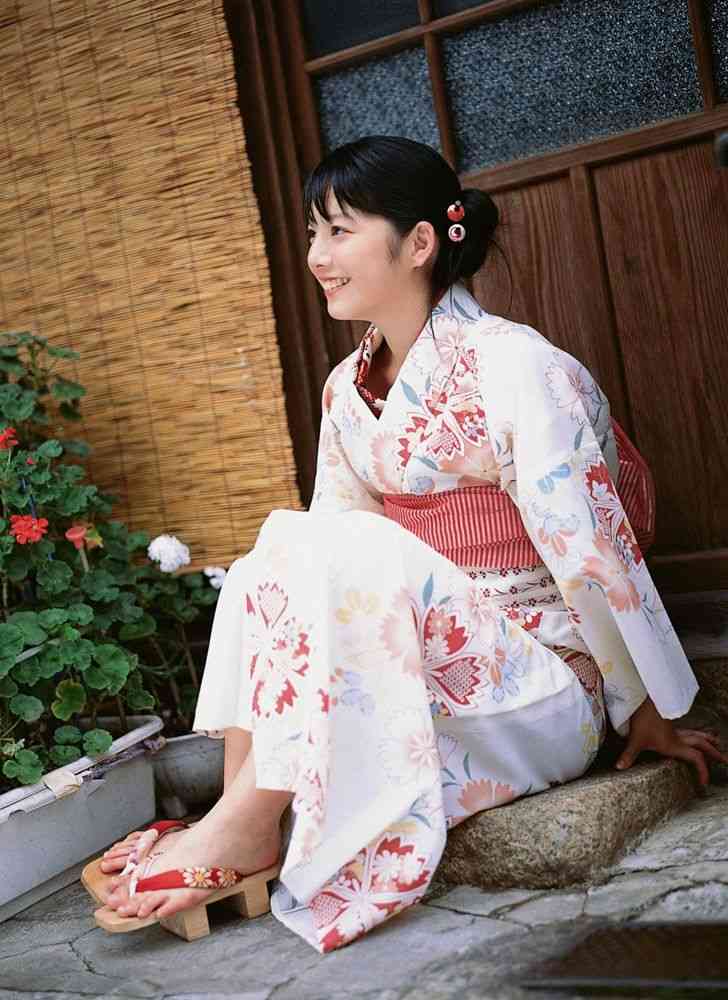 夏！浴衣姿の有名人画像
