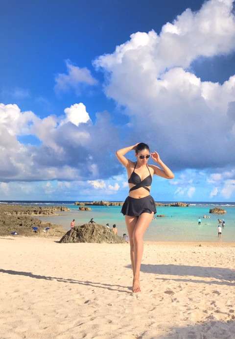 アンミカ「45歳にして初」、ナイスバディなビキニ姿に称賛