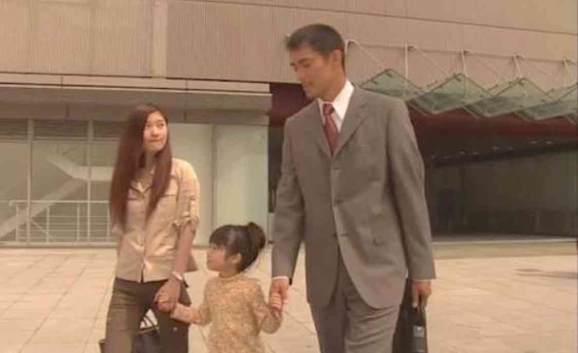 いろんな芸能人の偽家族の画像が見たい