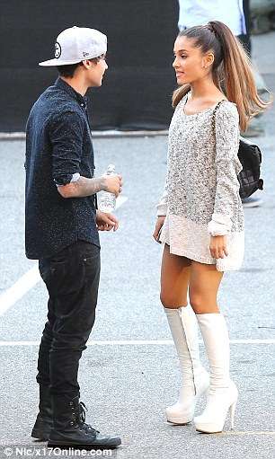 Ariana Grandeを貼るトピ♡