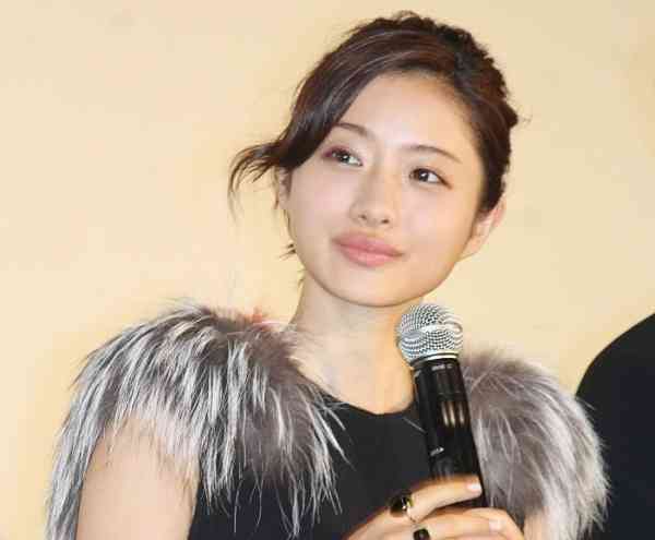 ひと言で悩殺!? 3位石原さとみ「声が魅力的な女性芸能人」1位は