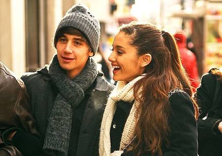 Ariana Grandeを貼るトピ♡