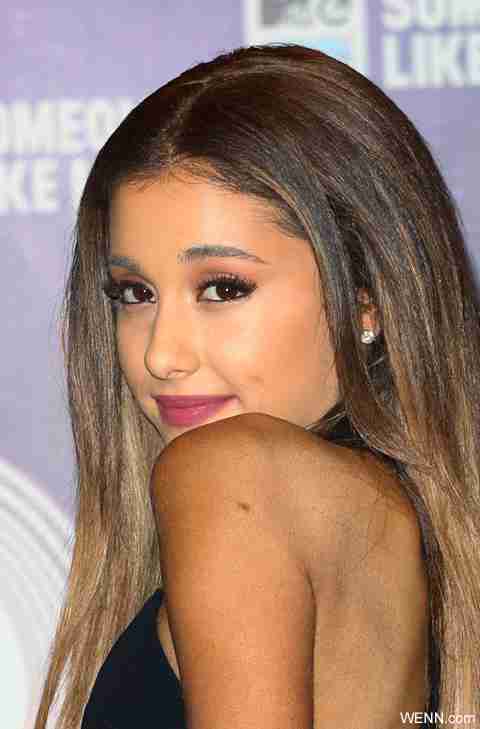 Ariana Grandeを貼るトピ♡