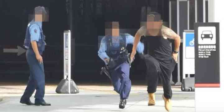 警察官にいたずら、「白い粉落とし逃走」動画投稿者夫婦逮捕 業務妨害容疑