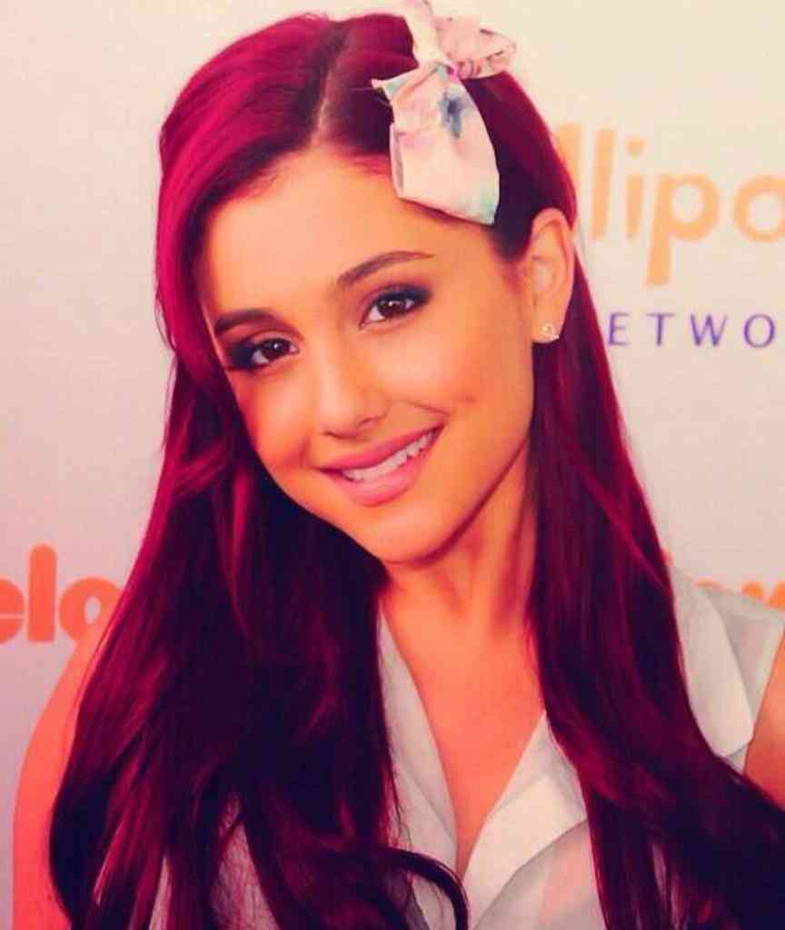 Ariana Grandeを貼るトピ♡