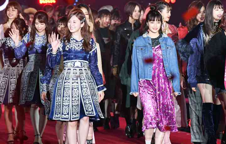 ガールズアワード：3万1000人来場でフィナーレ　広瀬すず＆乃木坂46らが秋冬ファッションでランウエー - MANTANWEB（まんたんウェブ）
