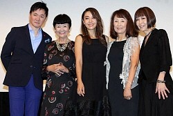 鈴木紗理奈　母＆監督に感謝の号泣　マドリード映画祭受賞「恩返しができて良かった」― スポニチ Sponichi Annex 芸能