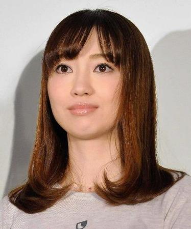 元モー娘 飯田圭織 お腹の赤ちゃんは 顔が小さくて足が長い ガールズちゃんねる Girls Channel