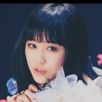 【E-girls 鷲尾伶菜】悪評絶えず、ファンも庇えきれない性格の悪さが話題に - NAVER まとめ