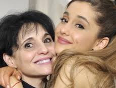 Ariana Grandeを貼るトピ♡