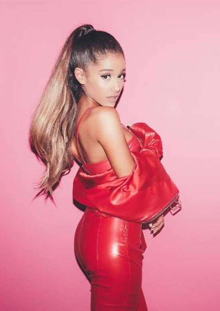 Ariana Grandeを貼るトピ♡