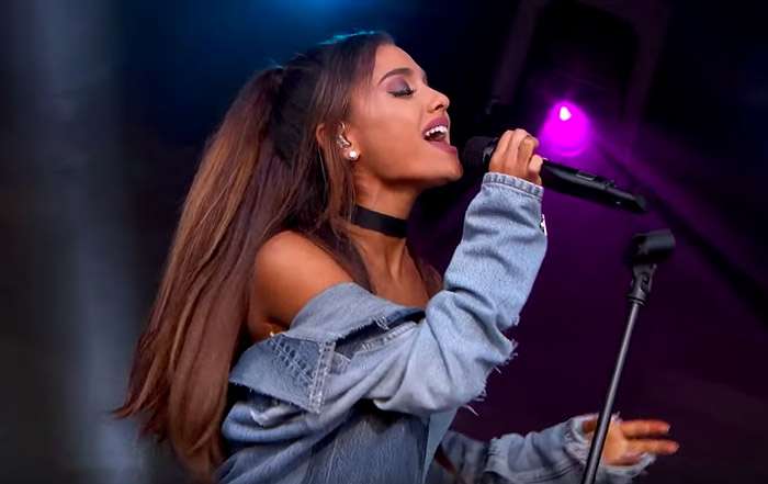 Ariana Grandeを貼るトピ♡