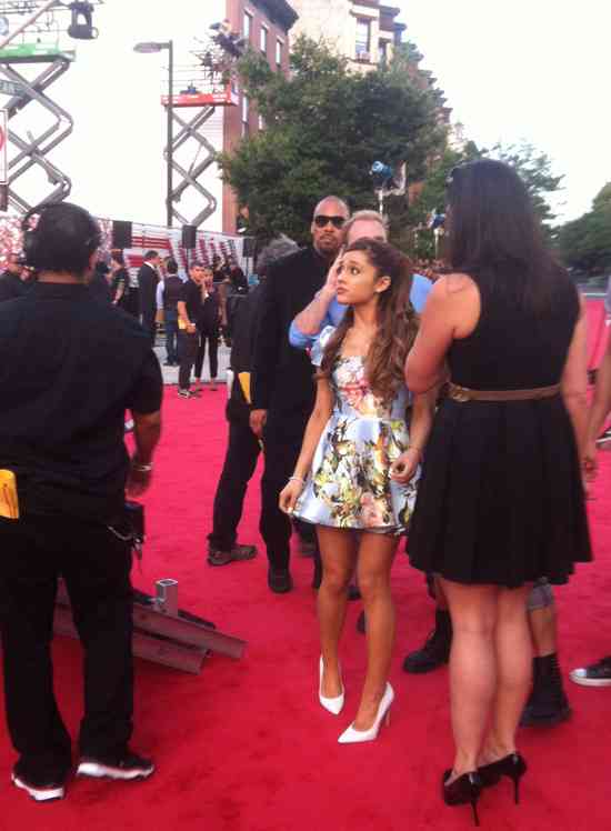 Ariana Grandeを貼るトピ♡