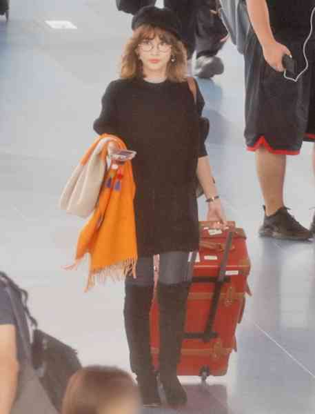 紗栄子　前澤氏と別れ渡英、息子は王室が通う超セレブ校へ