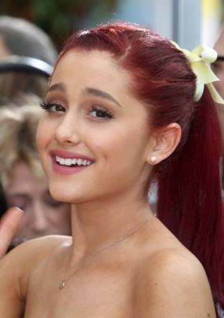 Ariana Grandeを貼るトピ♡