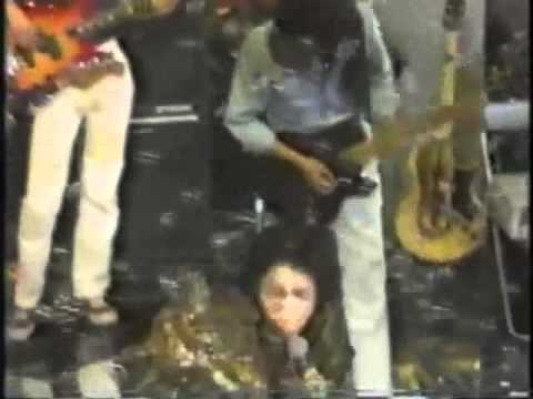 ジュリー - YouTube