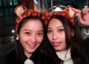 佐々木希、“親友”大政絢とプライベート満喫 「最強綺麗ペア」と反響