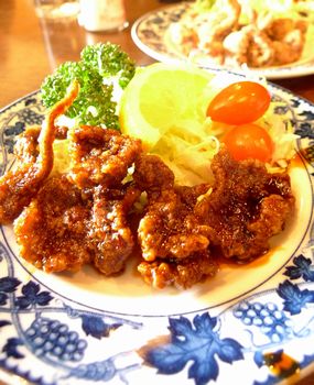 【閲覧注意】男性襲った巨大ニシキヘビ、住民たちに食べられる