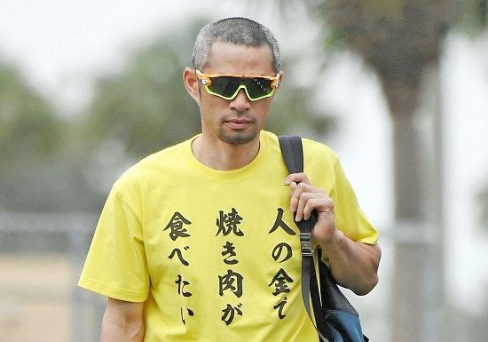 なんで休みたがるのか―　地元紙が特集、イチローがオフも練習を続ける理由