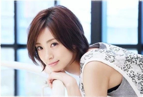 ナチュラルメイクの方が似合う女性有名人