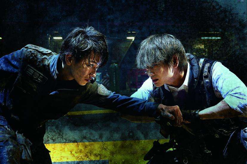 綾野剛“ラーメン”に思わず涙 佐藤健との食事制限では「愛情が芽生えた」