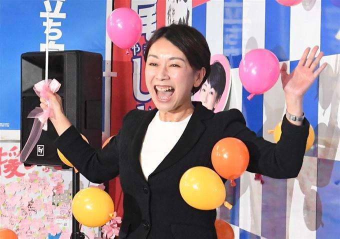 豊田真由子元衆院議員 傷害と暴行容疑で書類送検